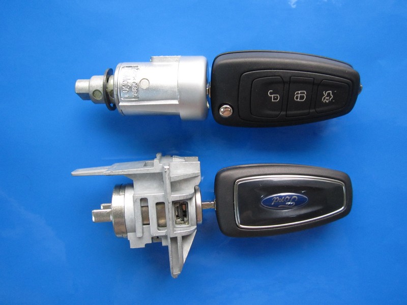 Cheie cu telecomanda Ford 3 butoane 4D-63 433 + yale